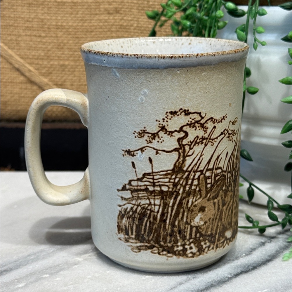 Dunoon Rabbit Design Mug - Picture 2 of 9